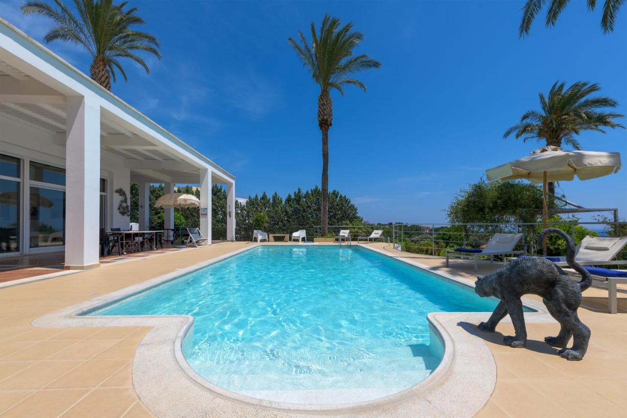 Grande Dame Villa Of Rhodes Asgourou Exteriér fotografie